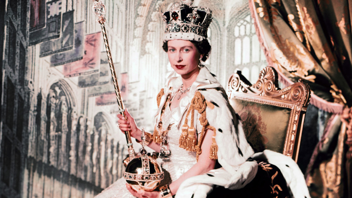 queen-elizabeth-ii-coronation-904669426